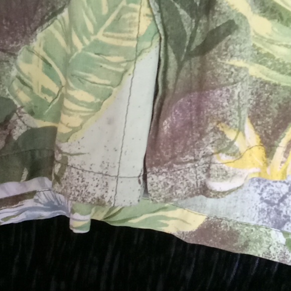 XL boy's hawaiian shirt with coconut shell buttons - Picture 4 of 5